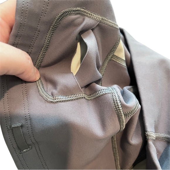 Athleta Colorblock Up For Anything 7/8 Tight Grey White Leggings Size Small - Picture 9 of 11